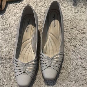 Easy Street Women's Elegant Gray Loafers